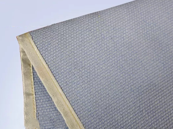 防火涂层玻璃纤维织物焊接防火毯卷