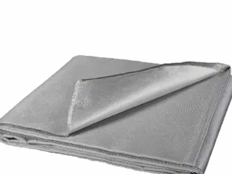 E玻璃硅酮涂层1.6m X1.8m玻璃纤维焊接毯卷